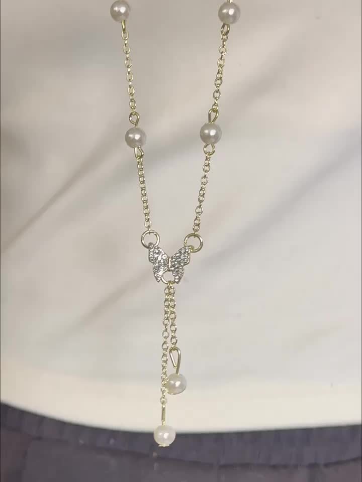 Butterfly Faux Imitation Pearl & Rhinestone Necklace - Adjustable Golden-Tone Chain, Elegant French-Inspired Jewelry for Women, Versatile Daily Wear, Travel Jewelry & Valentine's Day Gift, Everyday Accessory, Rhinestone Embel