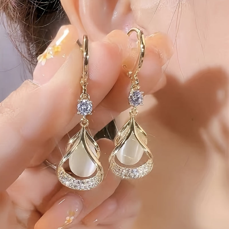 Droplet Dangle Earrings