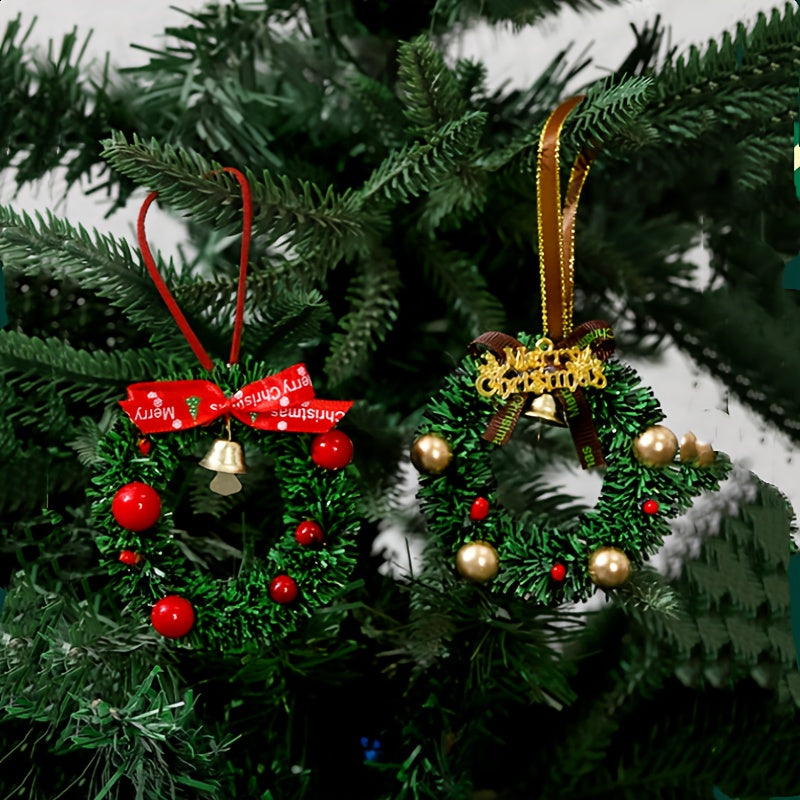 3pcs, 5pcs Random Styles Christmas Tree Decorative Window Display Pendants, Mini Wreath Ornaments, Handmade Mini Garland Hanging Decorations, Festive Car Bell Set for Holiday Atmosphere – Perfect for Christmas, Parties & Ne