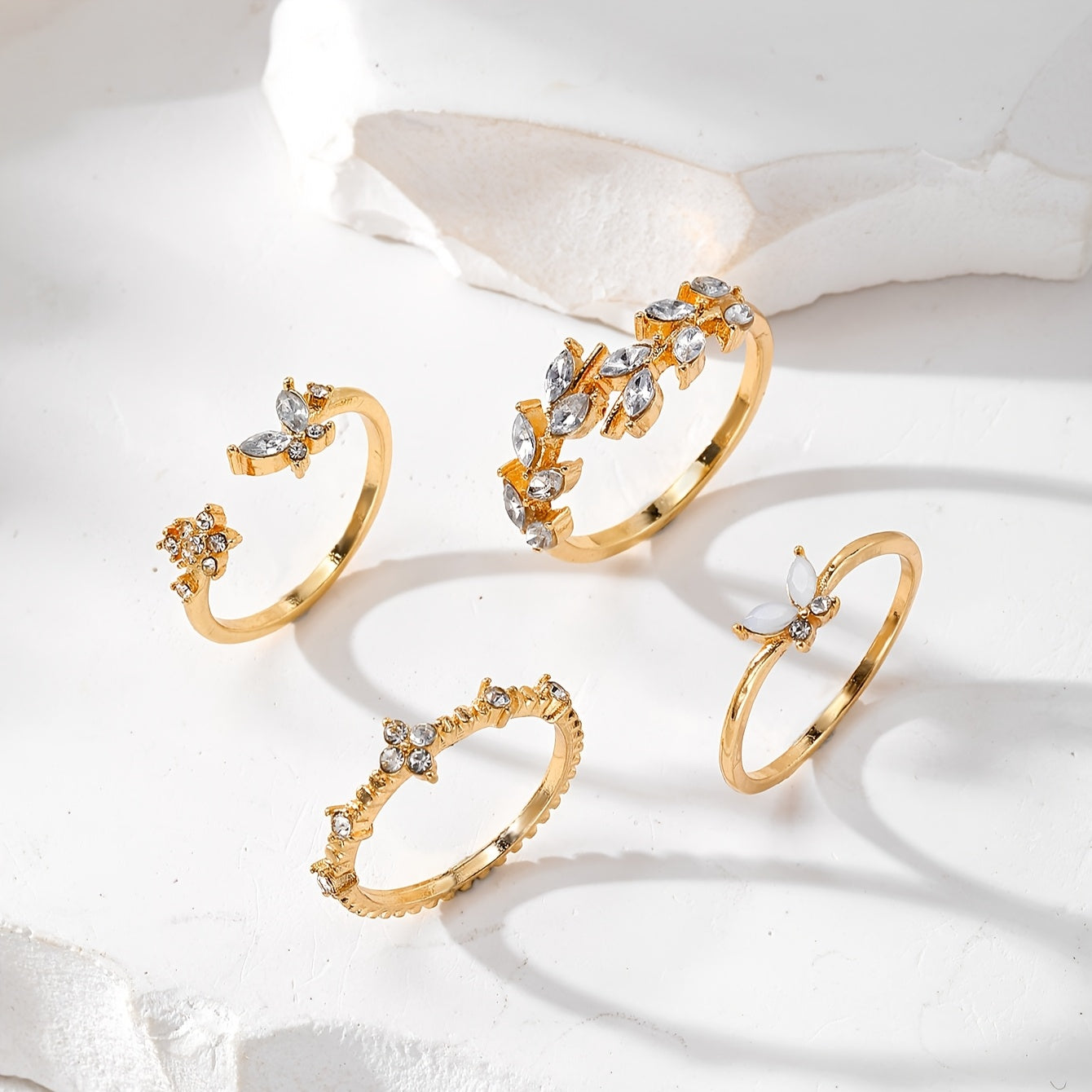 Elegant and Exquisite Y2K Style Sparkling Rhinestone Leaves Flowers Butterflies rings