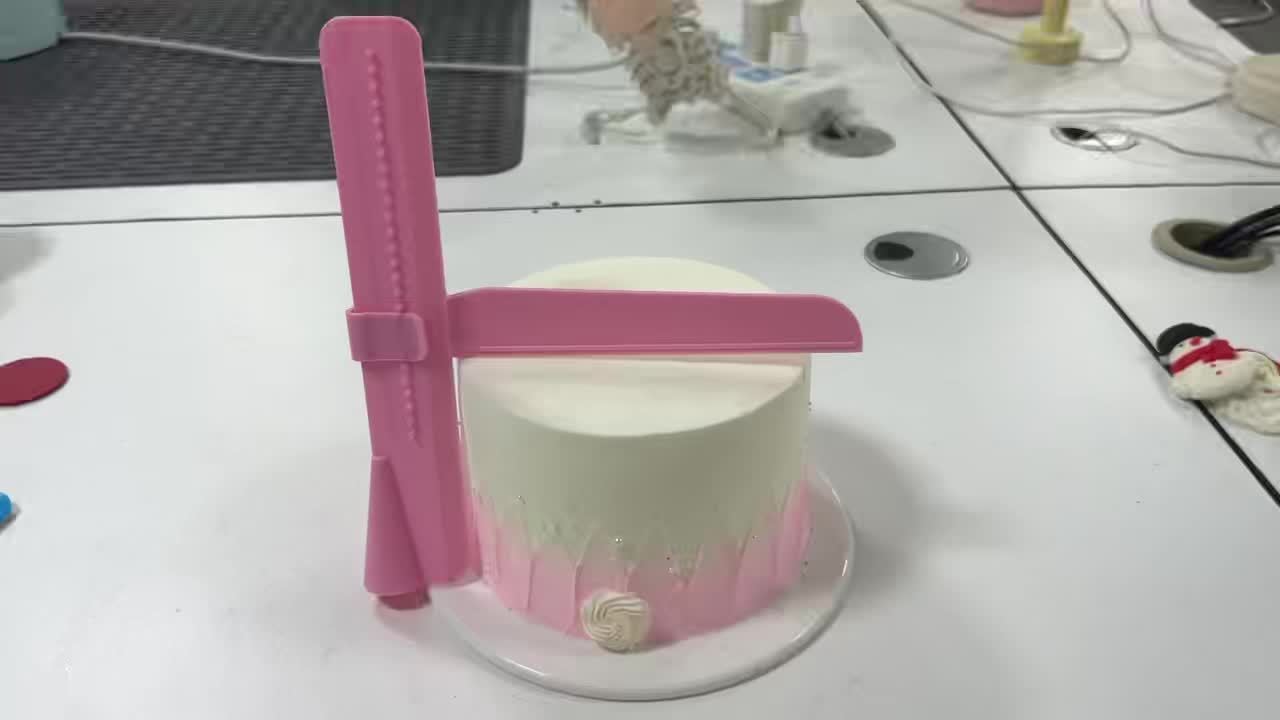 1 Set of Plastic Scraper Set 9.29*8.27Inch