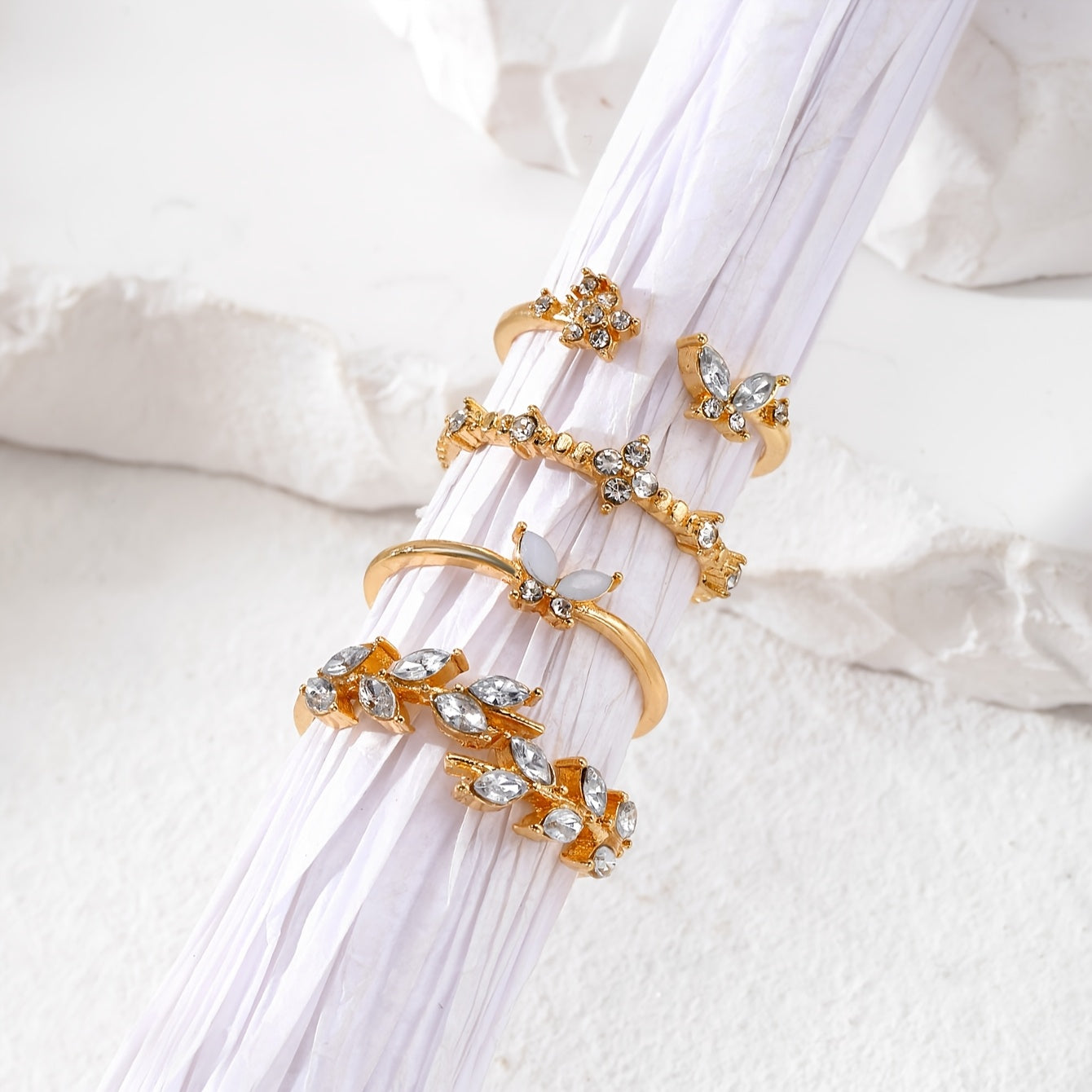 Elegant and Exquisite Y2K Style Sparkling Rhinestone Leaves Flowers Butterflies rings