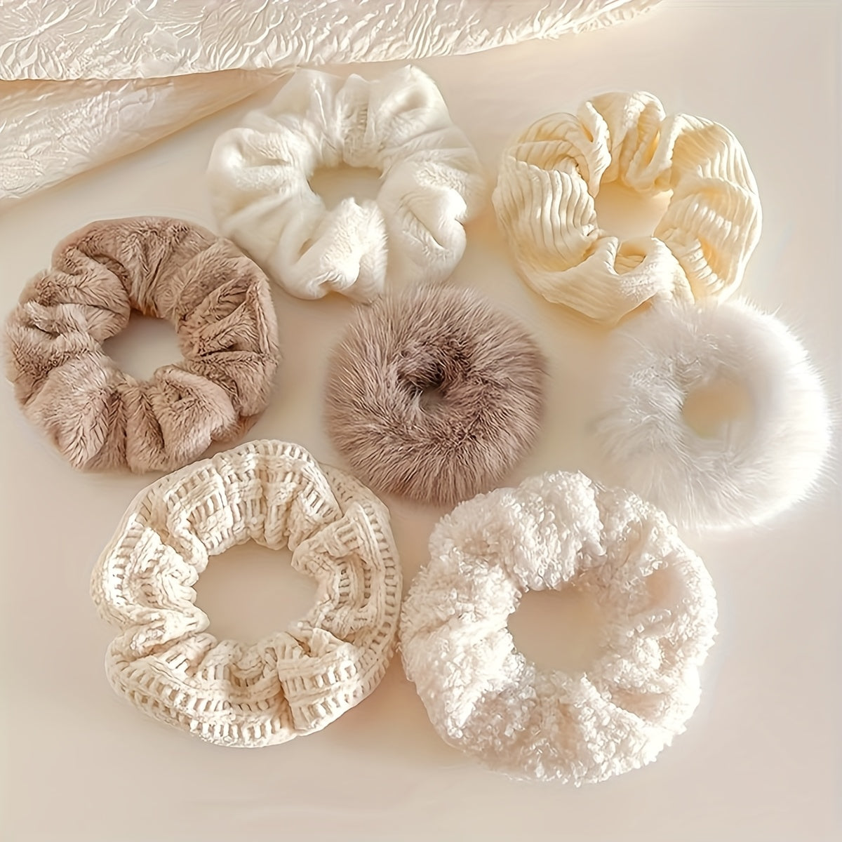 7pcs Premium Plush Hair Tie Set, Simple And Elegant, Suitable for Ponytails And Buns.