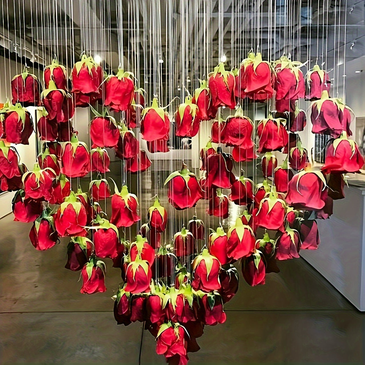 102pcs Red Rose Waterfall Set, Including 100 Artificial Roses and 2 Rolls of Transparent Rope, Valentine's Day Wedding Party Bridal Shower Birthday Room Decoration Supplies, Wedding Decor, Event Styling, Elegant Decor, Romant