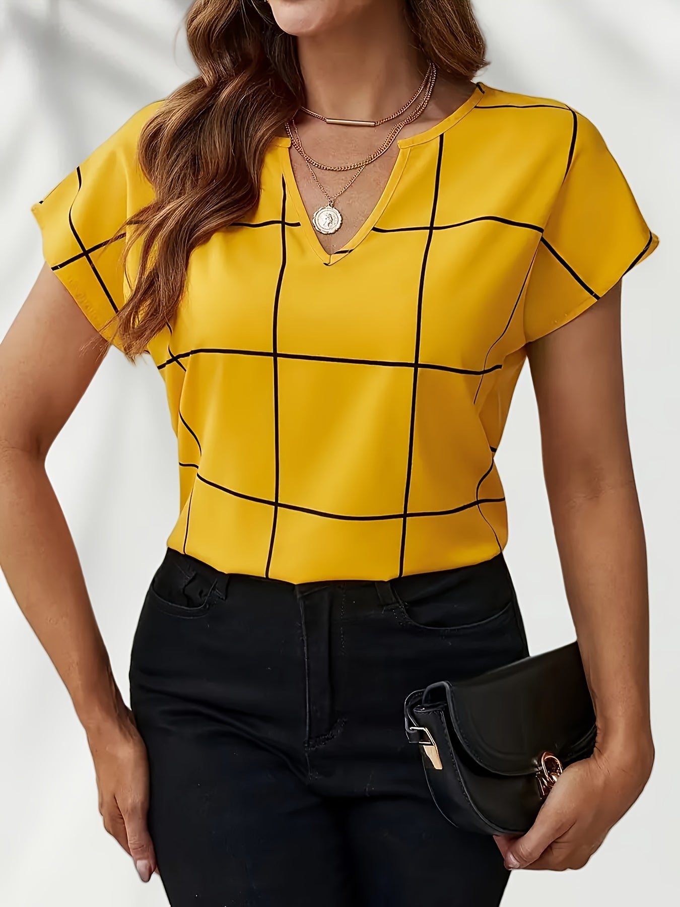 Women's Casual Plaid Print Shirt, V-Neck Short Sleeve Buttonless Blouse, Perfect for Spring and Summer Daily Outings, Vacation, Commuting, Stylish Women's Top, Cute T-Shirt, V-Neck, Summer Wear, Elegant Top, Casual Shirt, Ret