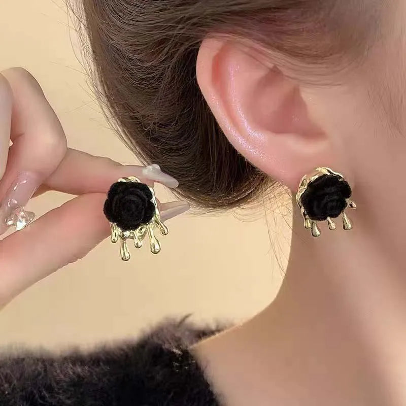 Vintage Red Rose Flower Stud Earrings For Women Exquisite Crystal Flocking Flower Statement Earring Bride Wedding Jewelry Gift