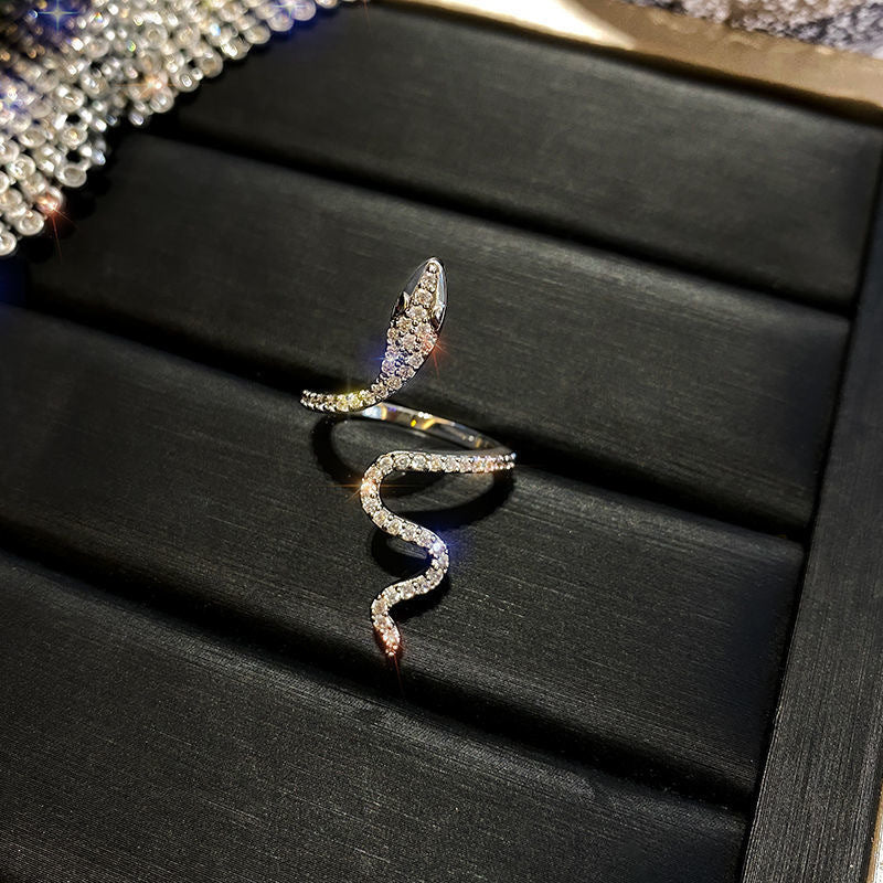 Elegant Snake-Shaped Alloy Ring