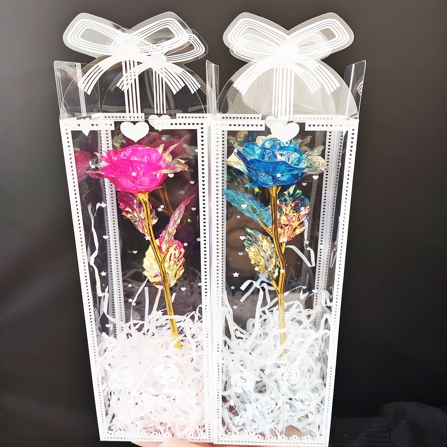 The finished product is packed with a gift box, and the simulated Golden foil artificial rose is suitable for Father's Day, Mother's Day, Graduation, May Day, Octa Boster, and creative gifts for relatives, friends, girlfriend