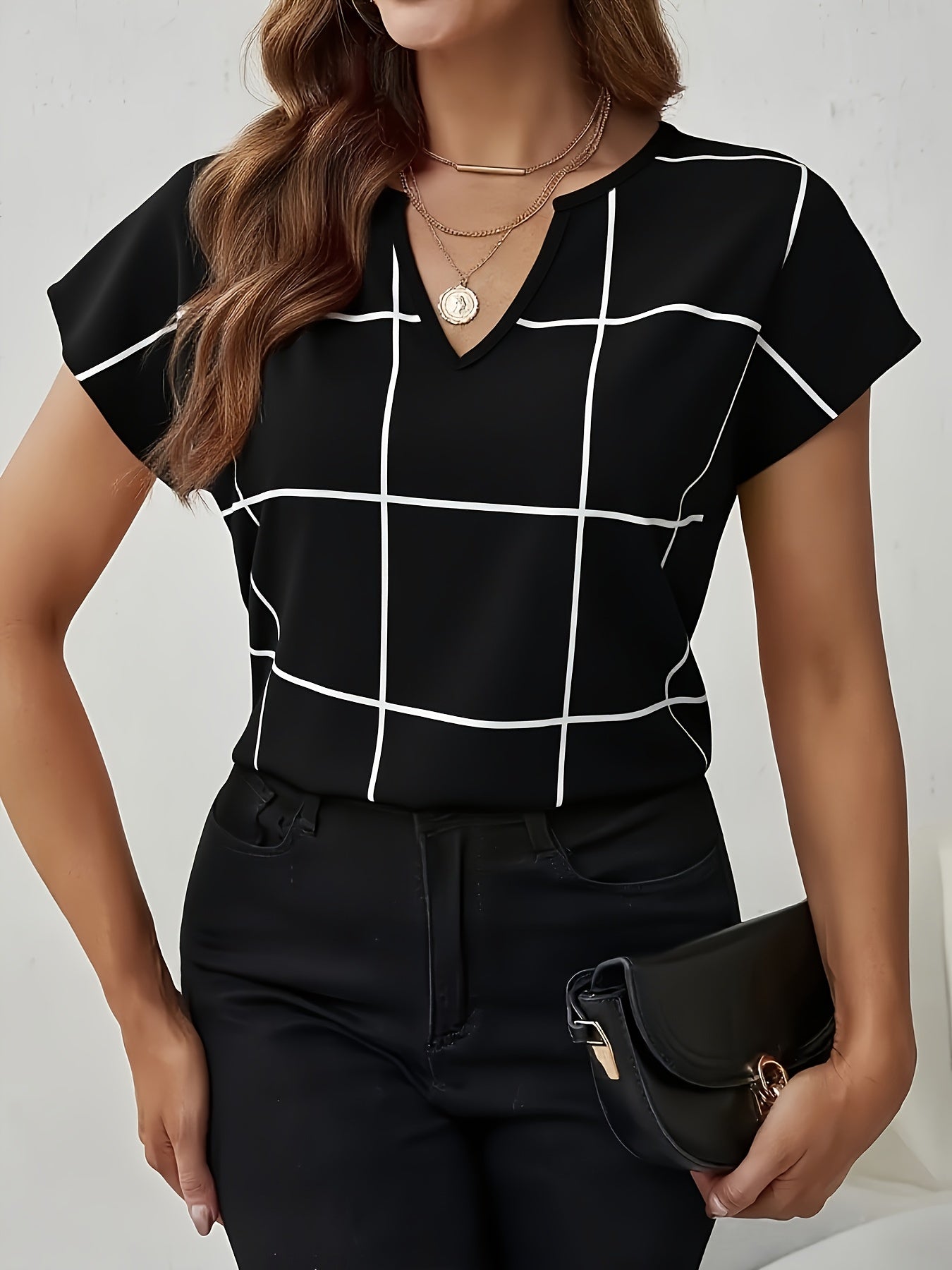 Women's Casual Plaid Print Shirt, V-Neck Short Sleeve Buttonless Blouse, Perfect for Spring and Summer Daily Outings, Vacation, Commuting, Stylish Women's Top, Cute T-Shirt, V-Neck, Summer Wear, Elegant Top, Casual Shirt, Ret