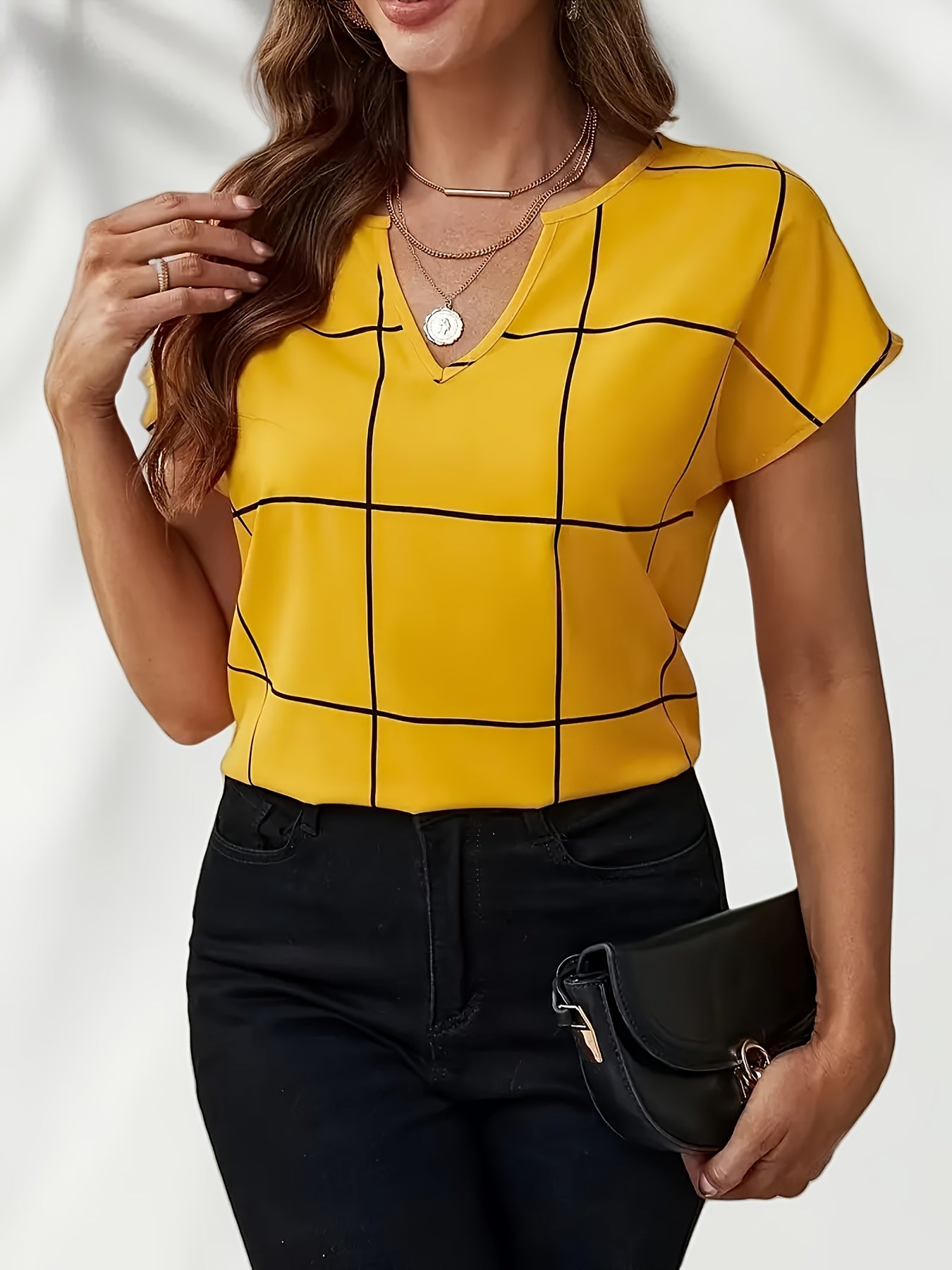 Women's Casual Plaid Print Shirt, V-Neck Short Sleeve Buttonless Blouse, Perfect for Spring and Summer Daily Outings, Vacation, Commuting, Stylish Women's Top, Cute T-Shirt, V-Neck, Summer Wear, Elegant Top, Casual Shirt, Ret