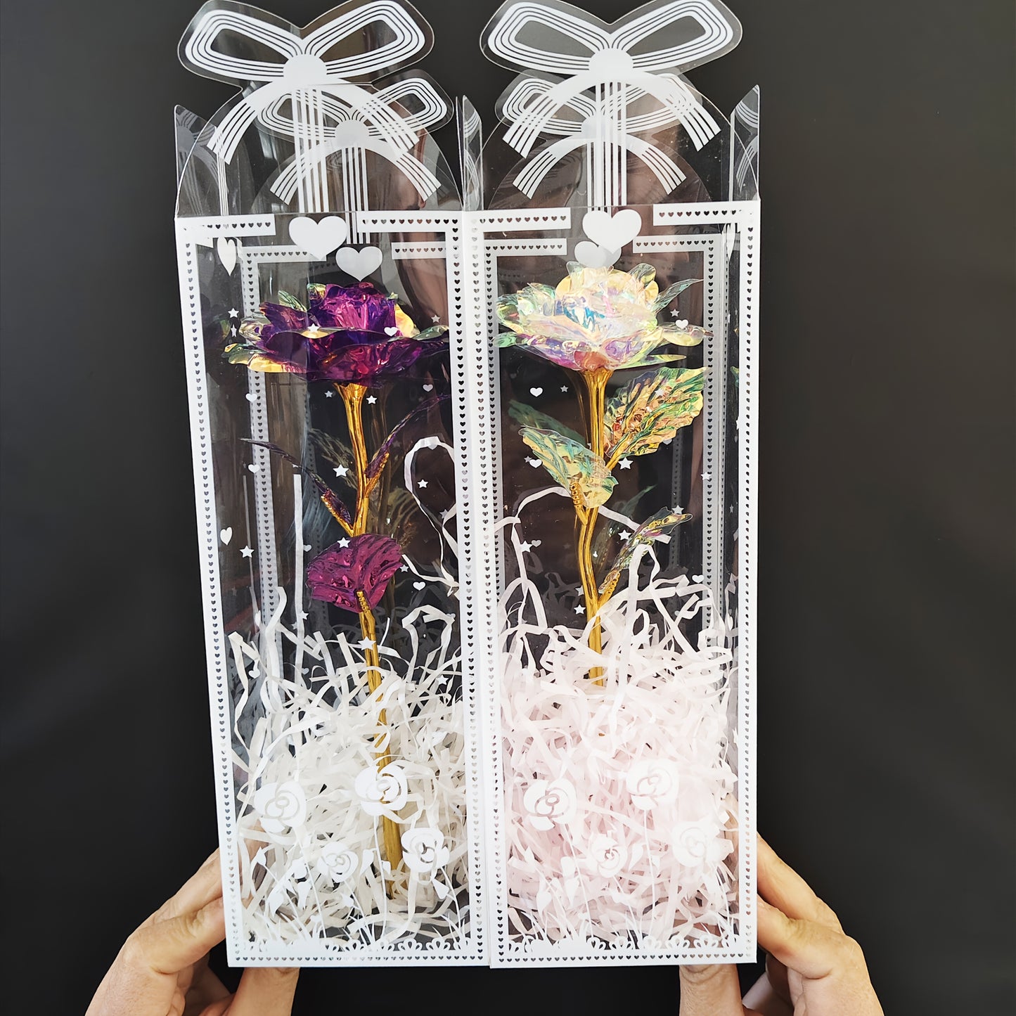 The finished product is packed with a gift box, and the simulated Golden foil artificial rose is suitable for Father's Day, Mother's Day, Graduation, May Day, Octa Boster, and creative gifts for relatives, friends, girlfriend