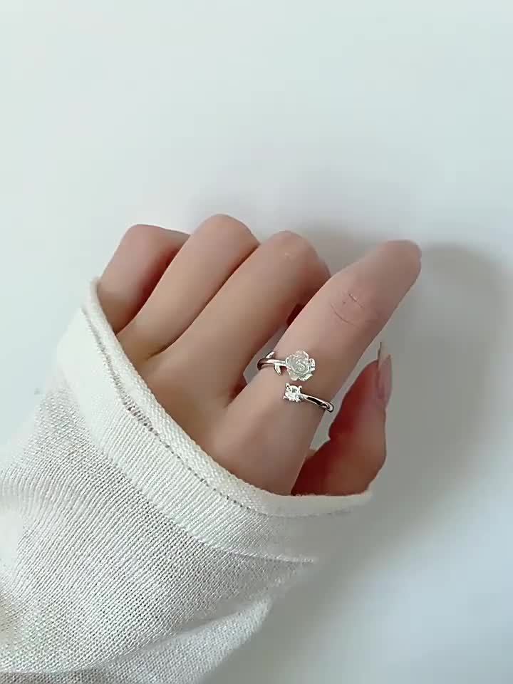 Elegant Floral Ring - Open Adjustable band