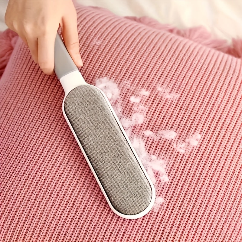A Double-Sided Manual Dust Brush, a Reusable Pet Hair Remover Suitable for Clothes, Bedding, Sofas, Furniture, Carpets, And an Anti-Static Tool with a Plastic Handle, Requires No Electricity, Designed for Shedding And Groomin