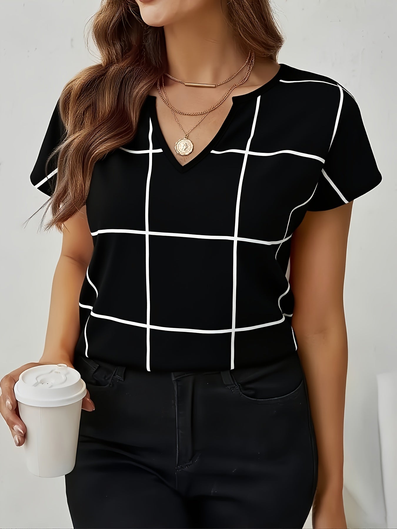 Women's Casual Plaid Print Shirt, V-Neck Short Sleeve Buttonless Blouse, Perfect for Spring and Summer Daily Outings, Vacation, Commuting, Stylish Women's Top, Cute T-Shirt, V-Neck, Summer Wear, Elegant Top, Casual Shirt, Ret