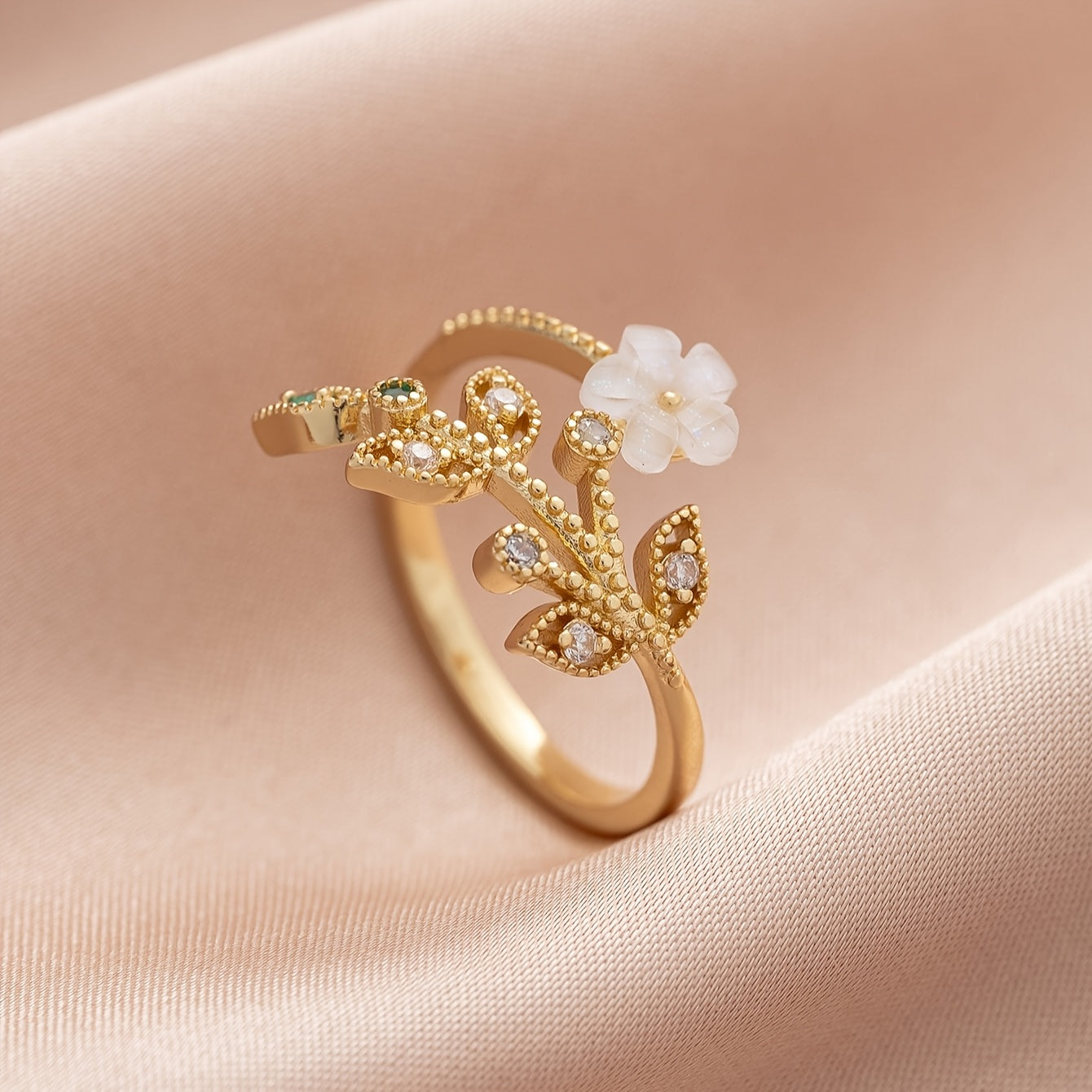 Elegant Vintage Style Copper Ring with Synthetic Zirconia Flower and Leaf Design