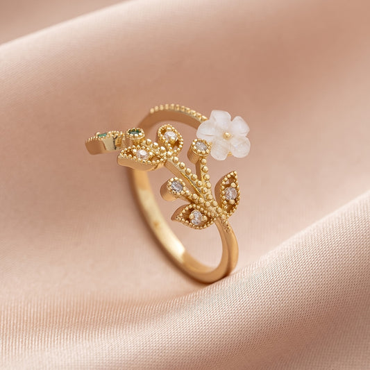 Elegant Vintage Style Copper Ring with Synthetic Zirconia Flower and Leaf Design