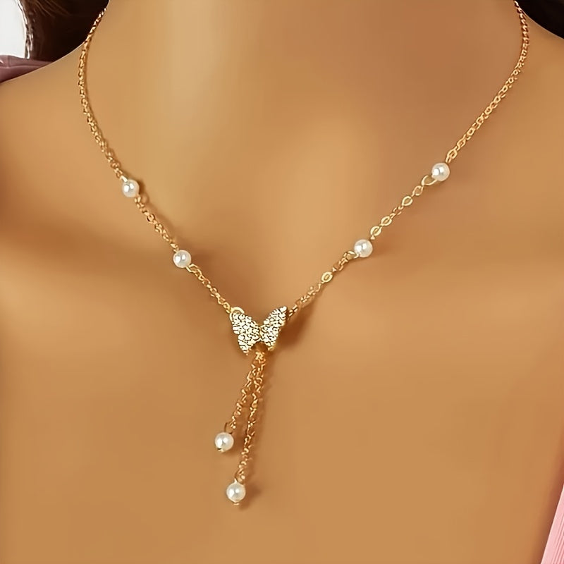Butterfly Faux Imitation Pearl & Rhinestone Necklace - Adjustable Golden-Tone Chain, Elegant French-Inspired Jewelry for Women, Versatile Daily Wear, Travel Jewelry & Valentine's Day Gift, Everyday Accessory, Rhinestone Embel