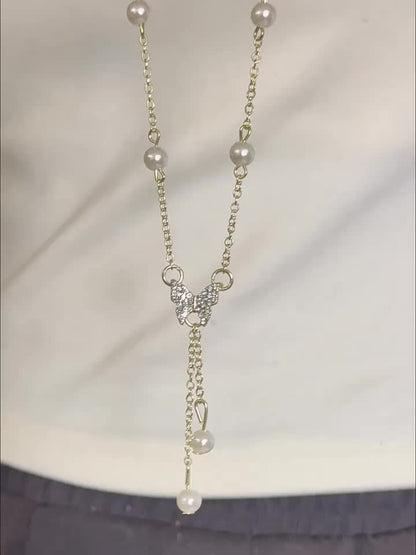 Butterfly Faux Imitation Pearl & Rhinestone Necklace - Adjustable Golden-Tone Chain, Elegant French-Inspired Jewelry for Women, Versatile Daily Wear, Travel Jewelry & Valentine's Day Gift, Everyday Accessory, Rhinestone Embel