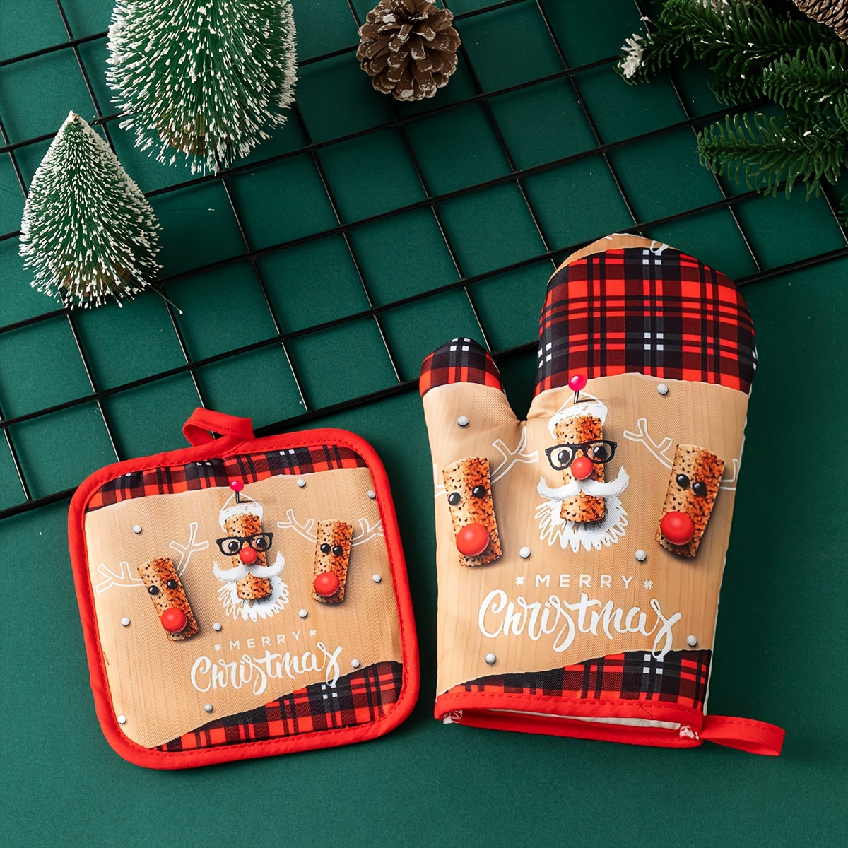 Festive Christmas Oven Mitts - 2 Pieces Set: Perfect for Baking and Cooking - Hand Wash Only - 17cm x 6.69in