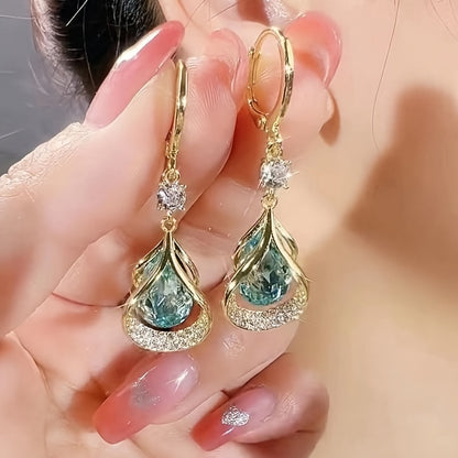 Droplet Dangle Earrings