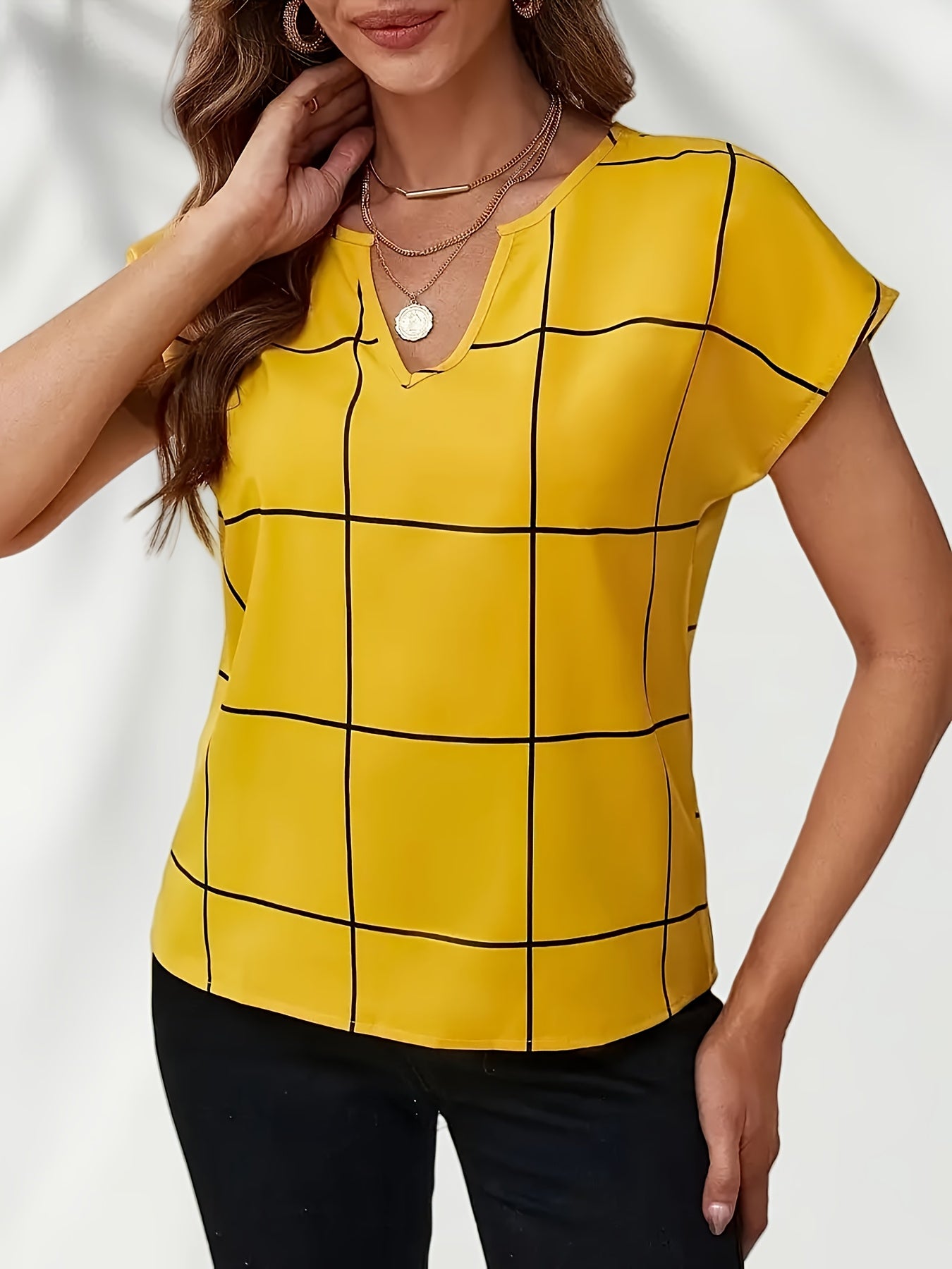 Women's Casual Plaid Print Shirt, V-Neck Short Sleeve Buttonless Blouse, Perfect for Spring and Summer Daily Outings, Vacation, Commuting, Stylish Women's Top, Cute T-Shirt, V-Neck, Summer Wear, Elegant Top, Casual Shirt, Ret