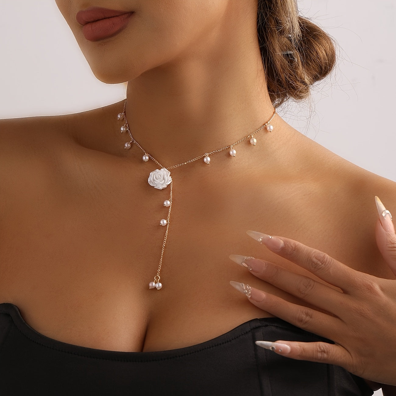 1pc Elegant Rose & Necklace with Cascading Tassel Pendant - White Floral Chain with Green Center, Artificial & Rose, Versatile Everyday Jewelry Gift for Women, Valentine's Day, Anniversary, Birthday, Year-Round Wear