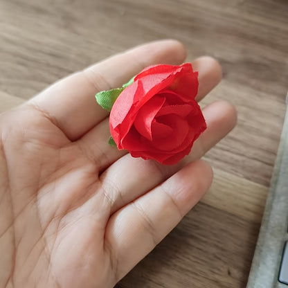 102pcs Red Rose Waterfall Set, Including 100 Artificial Roses and 2 Rolls of Transparent Rope, Valentine's Day Wedding Party Bridal Shower Birthday Room Decoration Supplies, Wedding Decor, Event Styling, Elegant Decor, Romant