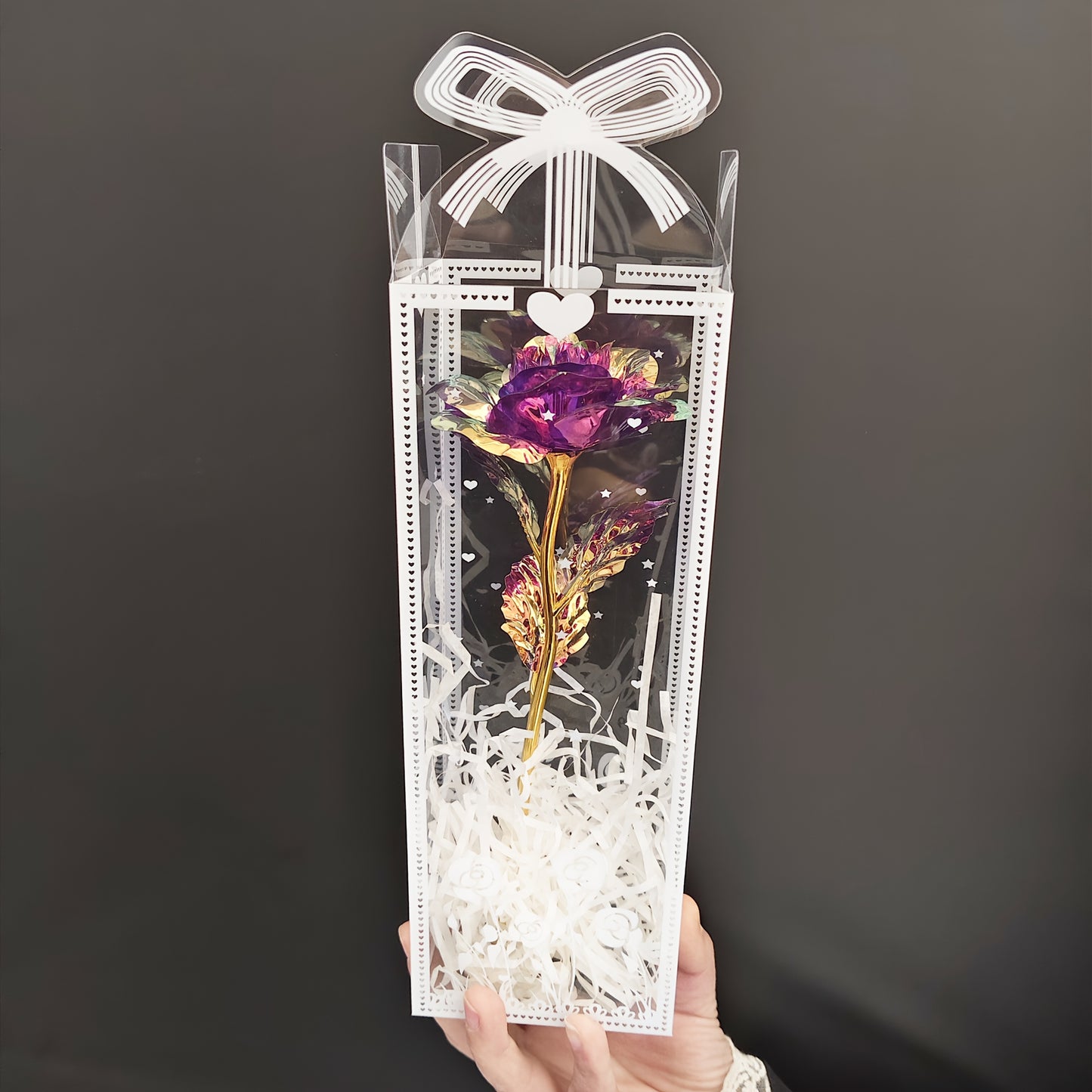 The finished product is packed with a gift box, and the simulated Golden foil artificial rose is suitable for Father's Day, Mother's Day, Graduation, May Day, Octa Boster, and creative gifts for relatives, friends, girlfriend