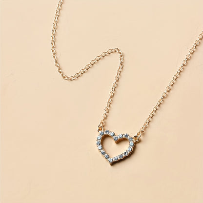 Elegant Golden-Tone Alloy Heart Pendant Necklace with Sparkling Rhinestones - Trendy Clavicle Chain for Women, Perfect for Casual Attire and Special Occasions, Seasonal Fashion Accessory|Chic Accessory|Alloy Chain