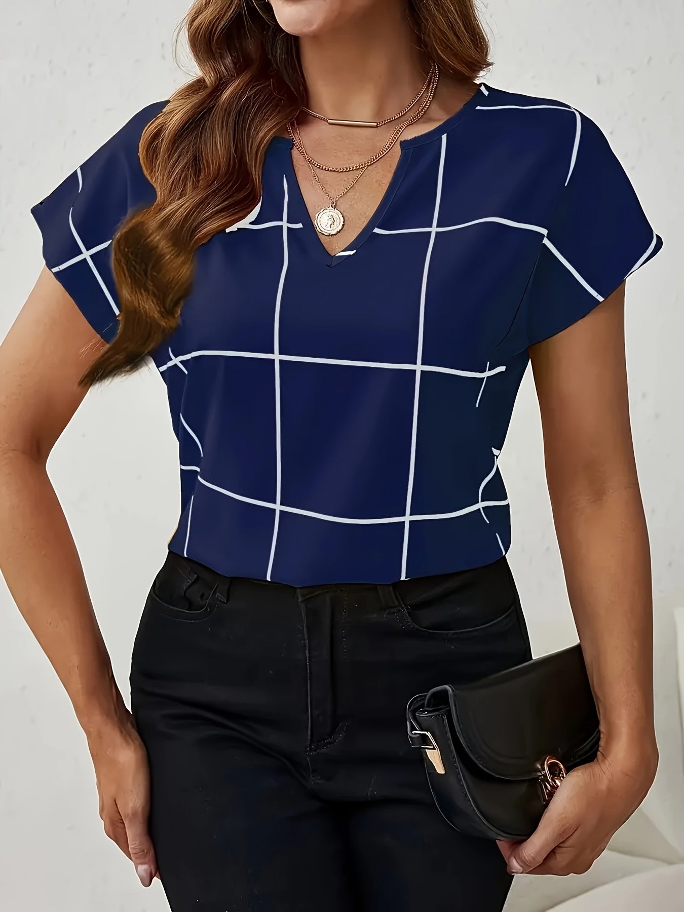 Women's Casual Plaid Print Shirt, V-Neck Short Sleeve Buttonless Blouse, Perfect for Spring and Summer Daily Outings, Vacation, Commuting, Stylish Women's Top, Cute T-Shirt, V-Neck, Summer Wear, Elegant Top, Casual Shirt, Ret