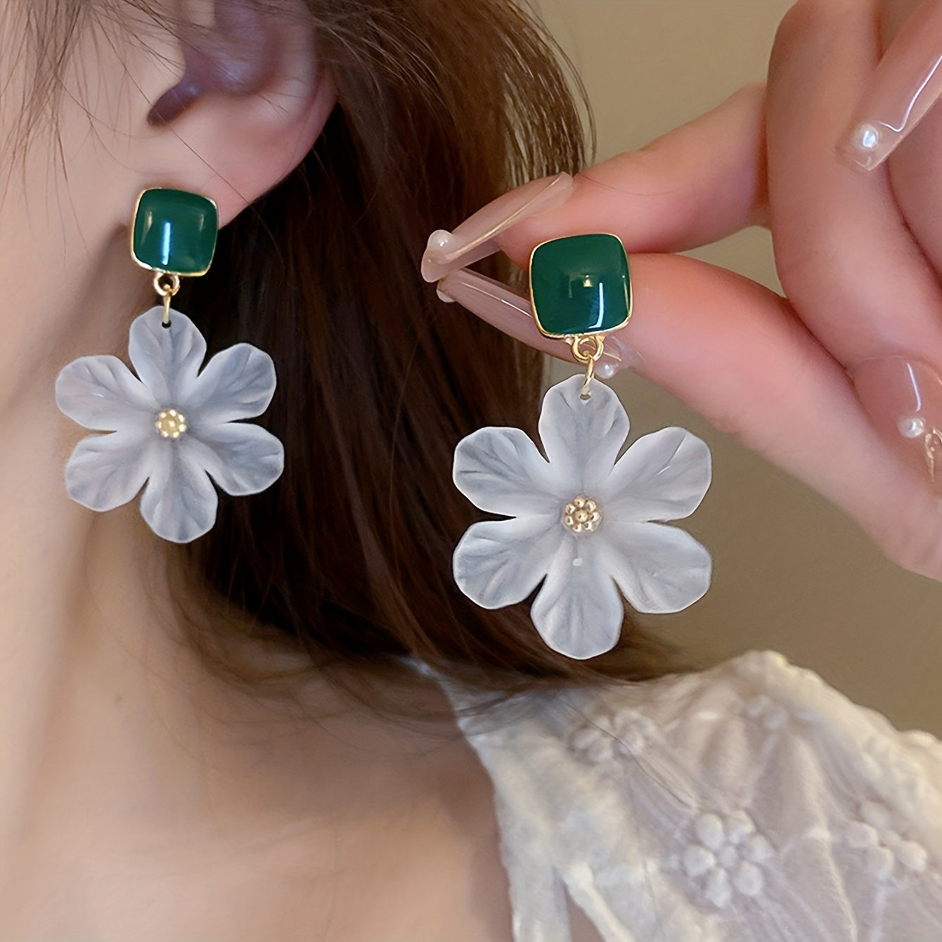 Chic Floral Dangle Earrings - Perfect for Beach Vacations & Casual Wear, Spring Collection