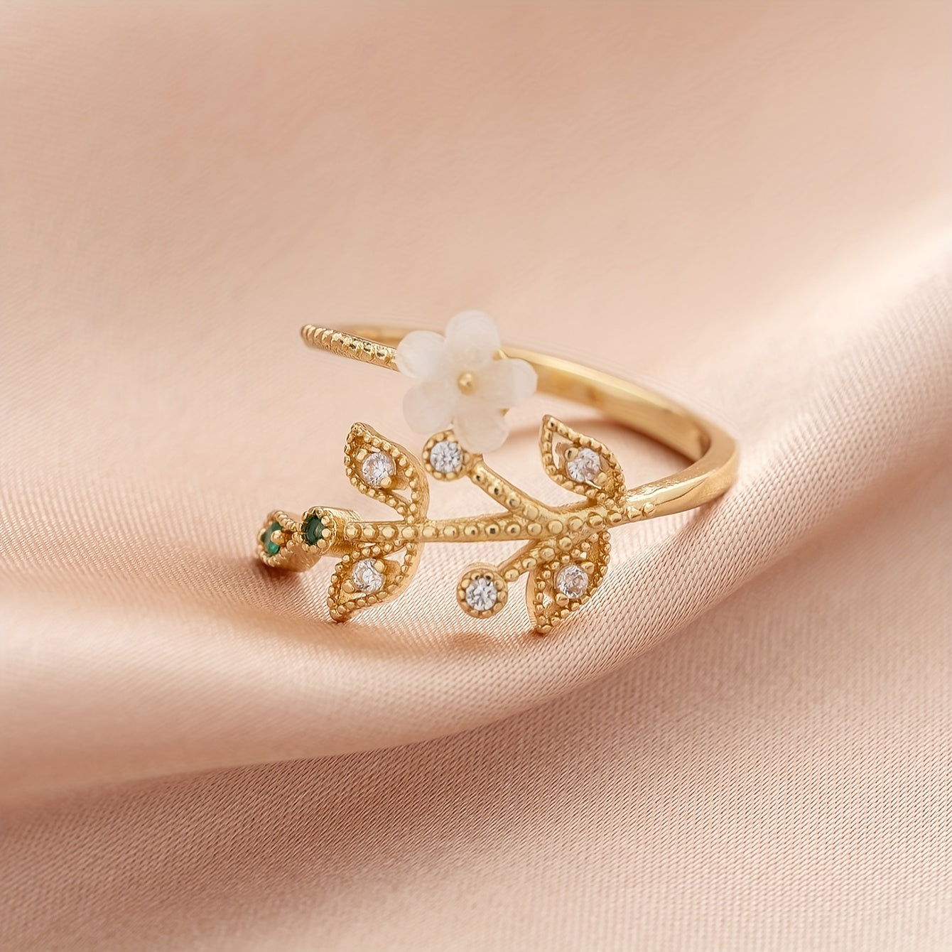 Elegant Vintage Style Copper Ring with Synthetic Zirconia Flower and Leaf Design