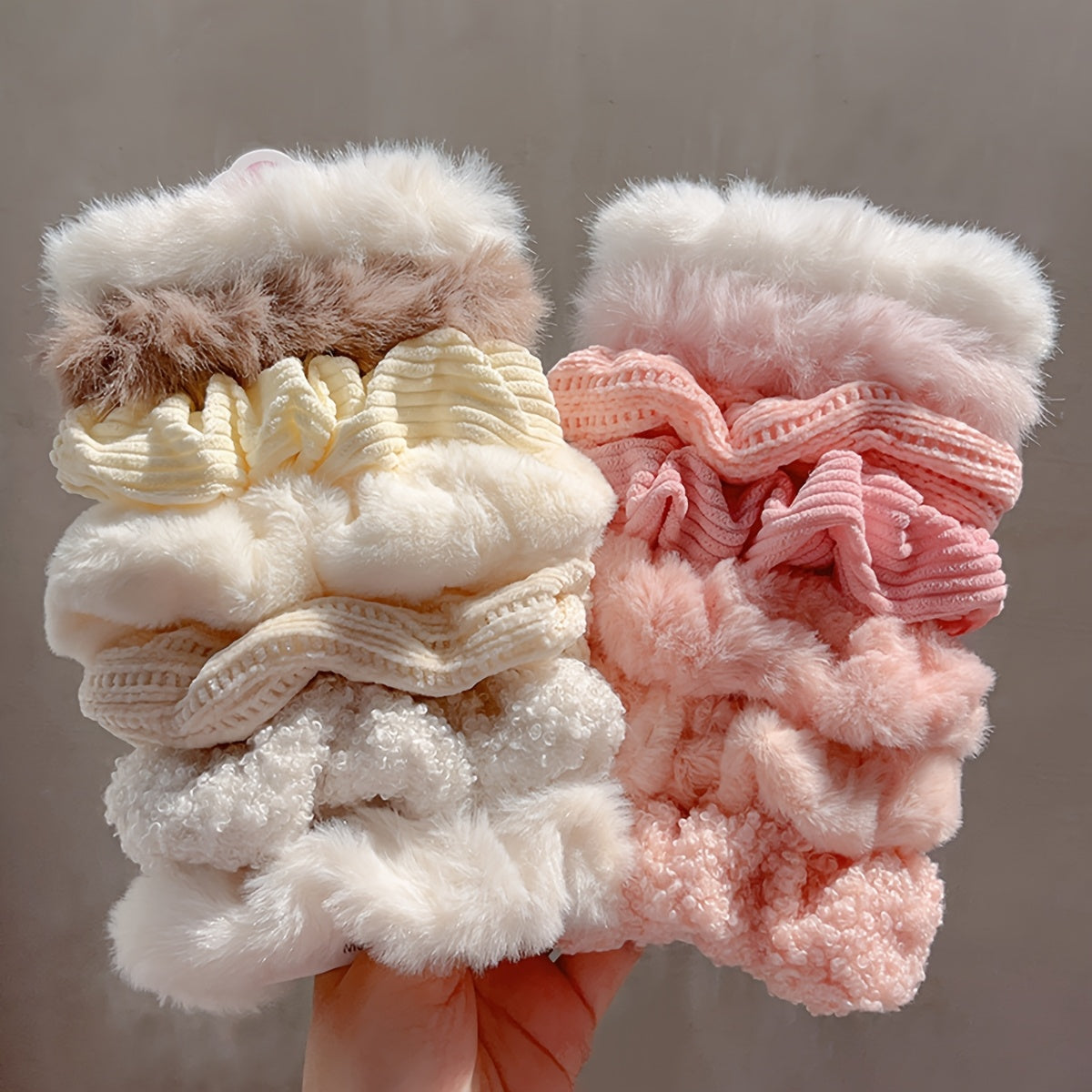 7pcs Premium Plush Hair Tie Set, Simple And Elegant, Suitable for Ponytails And Buns.