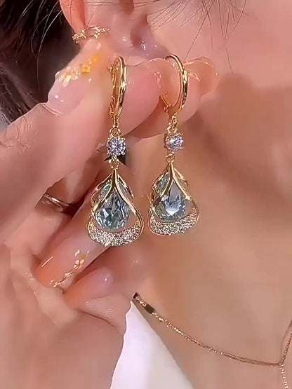 Droplet Dangle Earrings