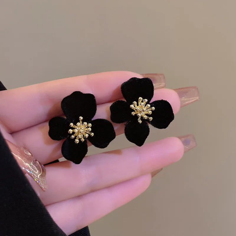 Vintage Red Rose Flower Stud Earrings For Women Exquisite Crystal Flocking Flower Statement Earring Bride Wedding Jewelry Gift