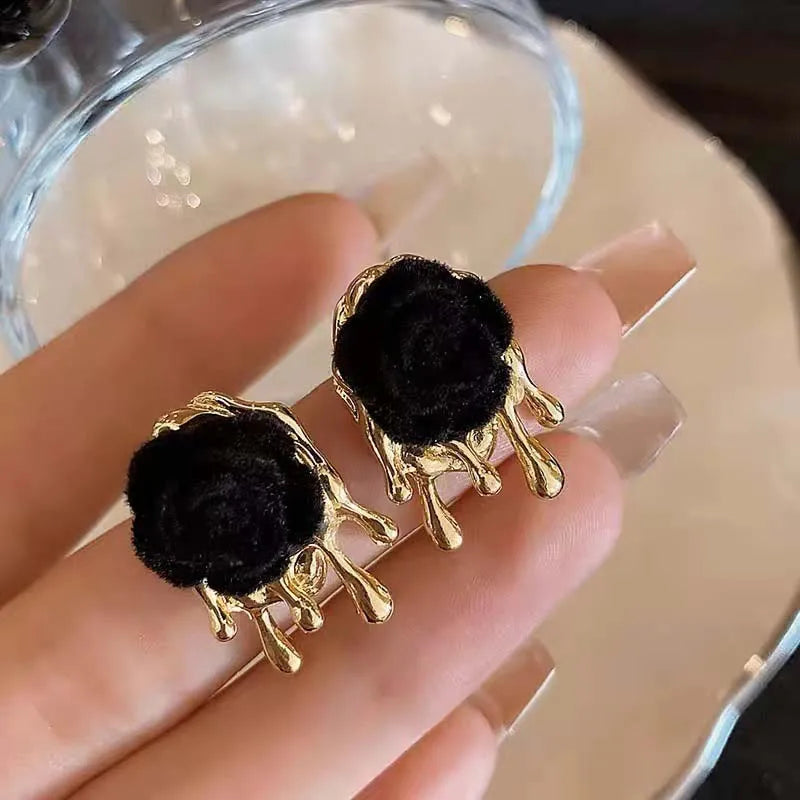 Vintage Red Rose Flower Stud Earrings For Women Exquisite Crystal Flocking Flower Statement Earring Bride Wedding Jewelry Gift