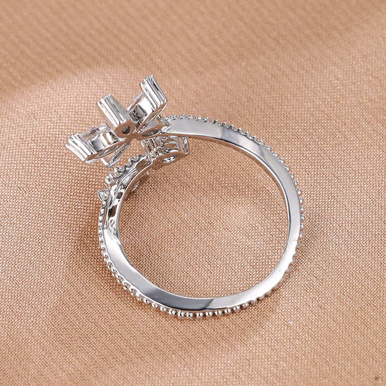 Floral-Shaped Ring Inlaid with AAA Zirconia Stones