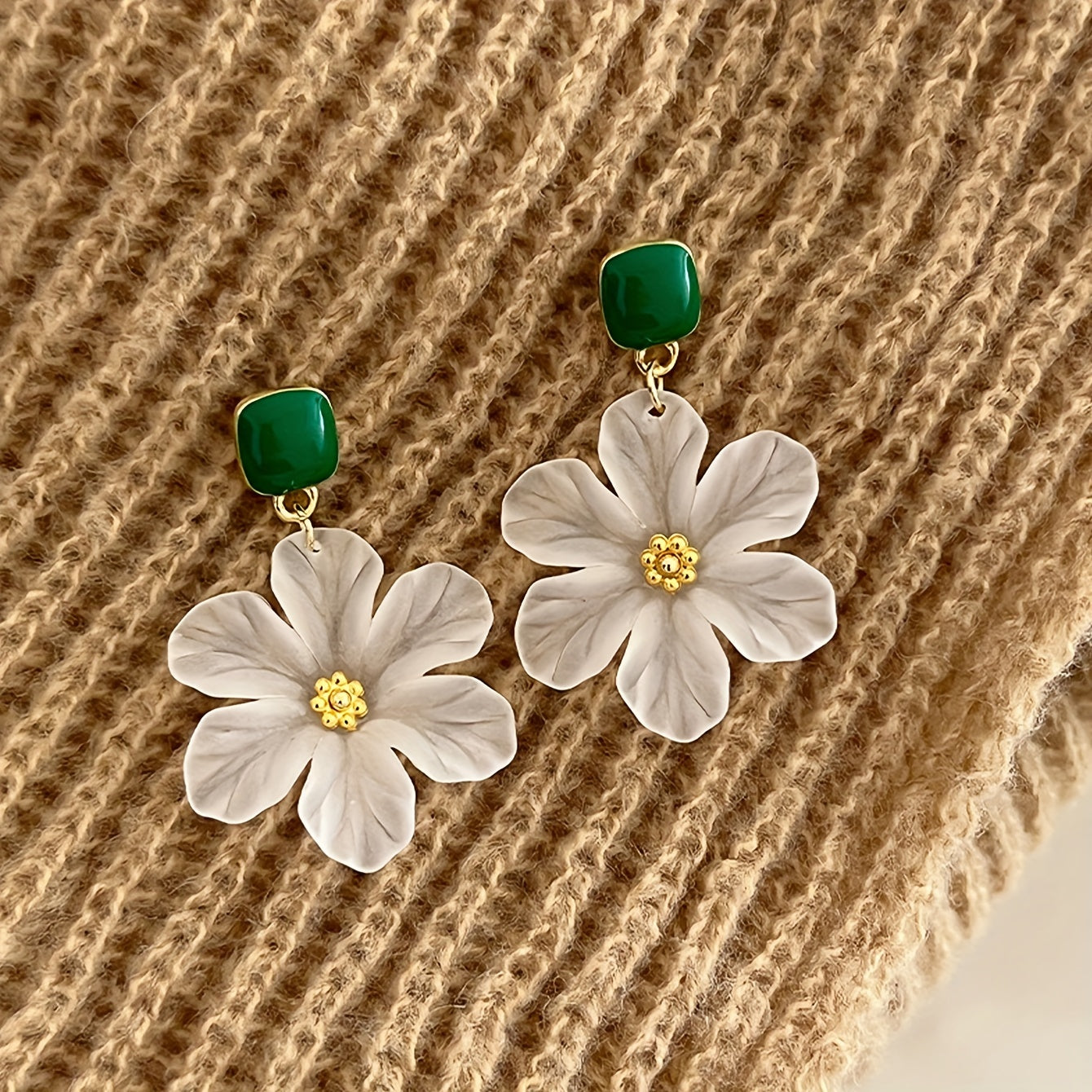 Chic Floral Dangle Earrings - Perfect for Beach Vacations & Casual Wear, Spring Collection
