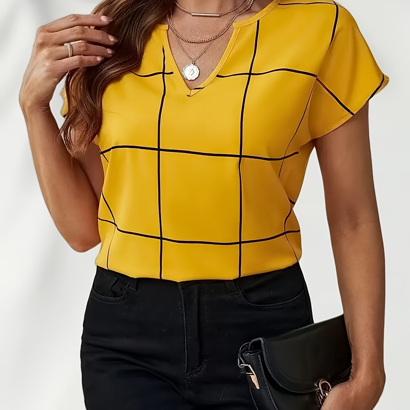 Women's Casual Plaid Print Shirt, V-Neck Short Sleeve Buttonless Blouse, Perfect for Spring and Summer Daily Outings, Vacation, Commuting, Stylish Women's Top, Cute T-Shirt, V-Neck, Summer Wear, Elegant Top, Casual Shirt, Ret