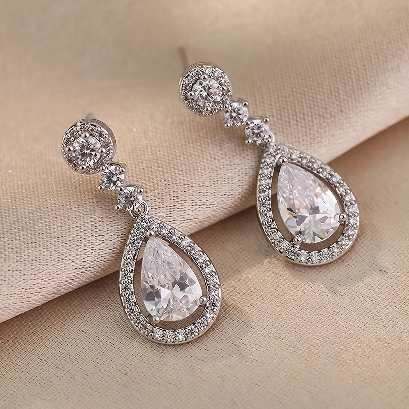 Sweet Fashionable Lightweight French Style Full Rhinestone High-End Minimalist Teardrop